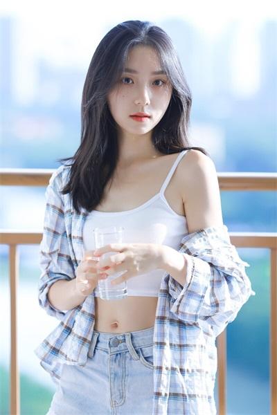 99无人区码一码二码三码四免费版截图1