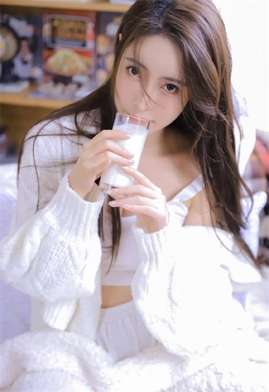 芭乐丝瓜草莓向日葵小猪鸭脖精品版截图3