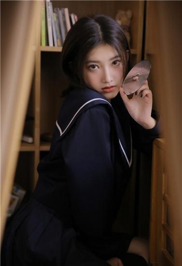 樱花草WWW视频在线观看截图1
