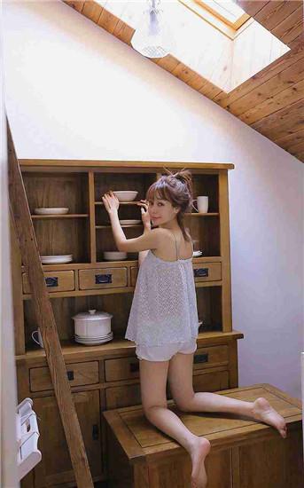 晚上睡不着偷偷看中文字幕截图3