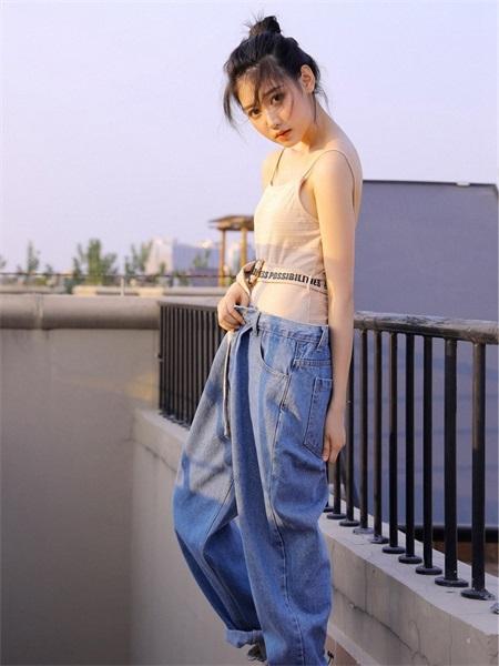 草莓 香蕉 丝瓜 秋葵 香草 榴莲幸福宝截图1