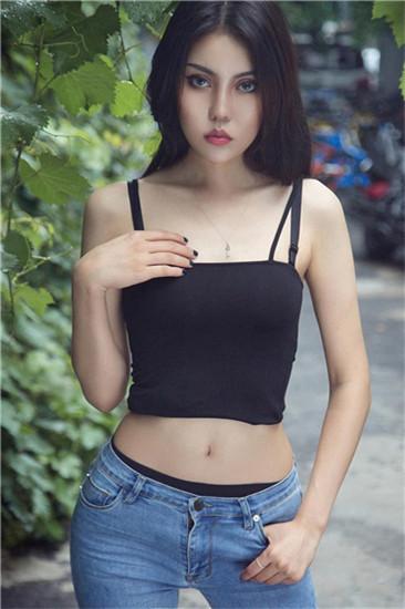 美好的夜晚从打开花季短视频截图1