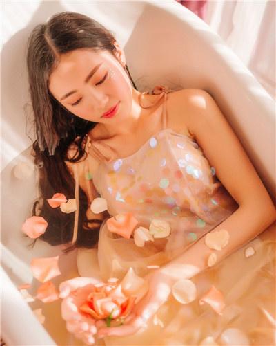 草莓丝瓜向日葵黄瓜榴莲截图0