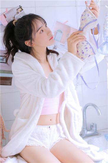 草莓视频榴莲视频绿巨人视频黑科技版截图1