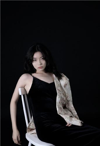 女生付费男生赚钱的聊天软件截图0