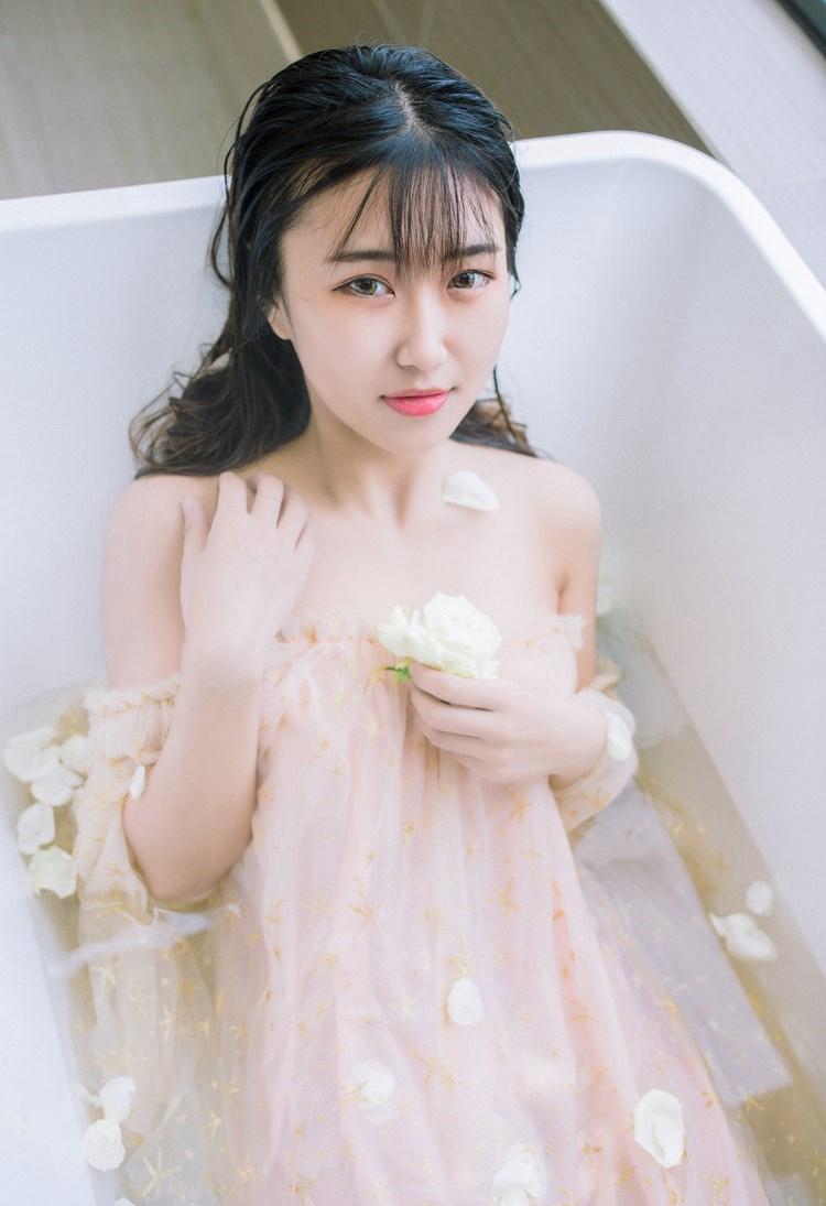 草莓丝瓜幸福宝榴莲小猪截图2