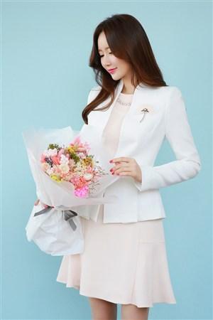 茄子人成年短视频截图3