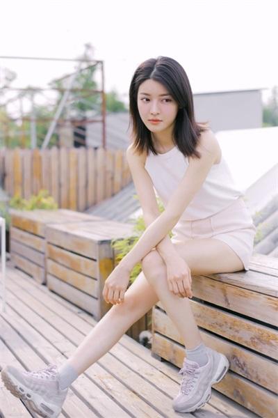 一个人在线观看的www视频中文最新解锁版截图2