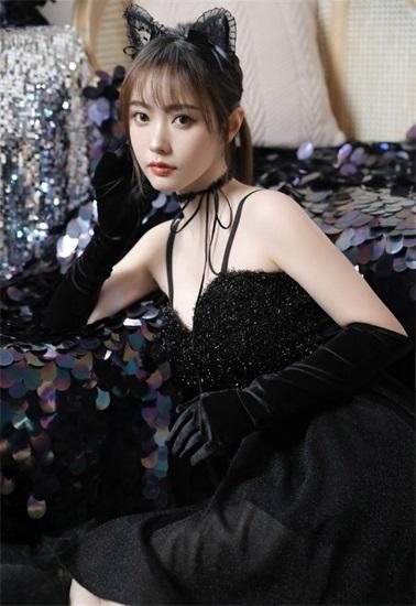 小猪草莓丝瓜深夜释放自己歌词手机版截图2