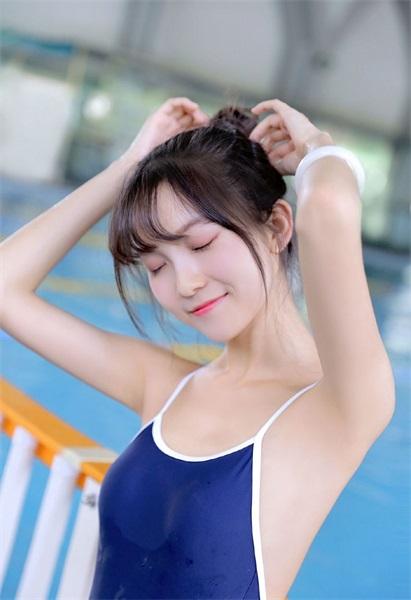 一个人看的www中文视频截图0