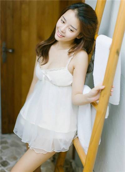 伊人久久久大香线蕉综合直播截图0