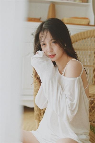 草莓丝瓜榴莲秋葵污污不充钱截图1