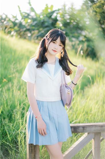 香蕉丝瓜草莓榴莲茄子绿巨人视频免费观看下载截图2