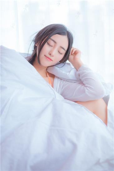 晚上一个人睡不着偷偷看下载网站截图1