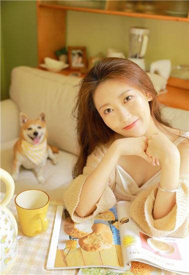 向日葵在夜晚绽放动画在线观看截图2