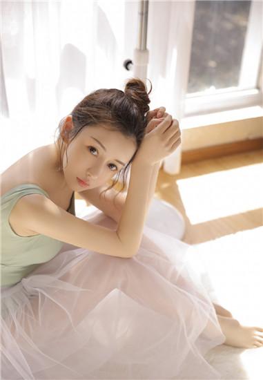 香蕉丝瓜草莓榴莲绿巨人污大全截图1