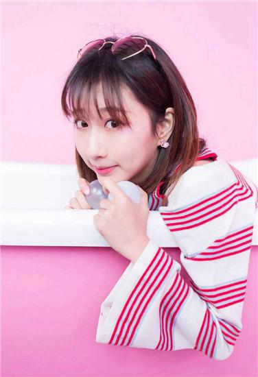 秋葵香蕉草莓蜜桃榴莲绿巨人app截图3