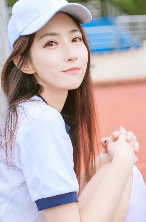 石榴视频幸福宝深夜释放自己截图2