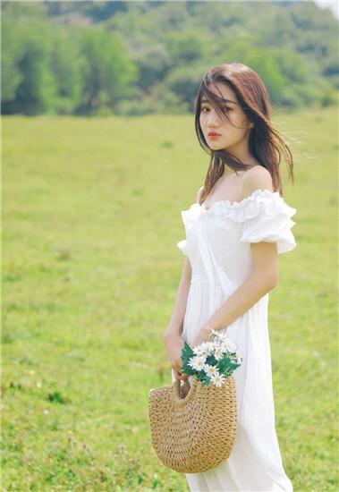 草莓丝瓜芭乐鸭脖青青草绿巨人截图1