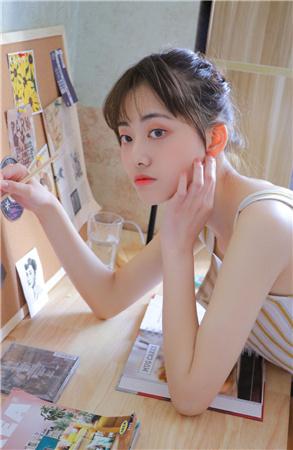 草莓视频永久无限解锁版iOS截图3