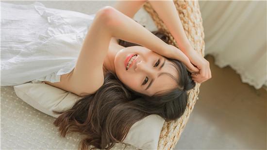 秋葵视频草莓视频绿巨人截图1