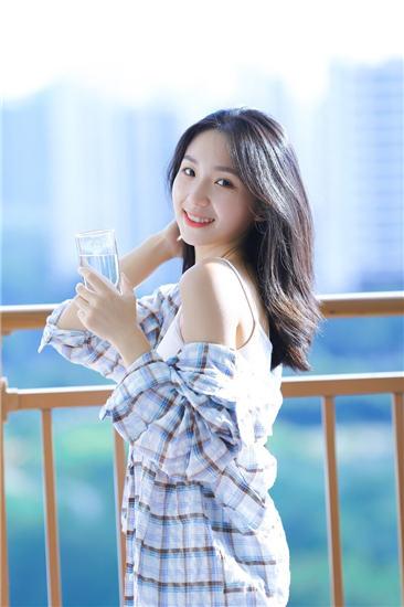绿巨人放飞自我视频向日葵截图2