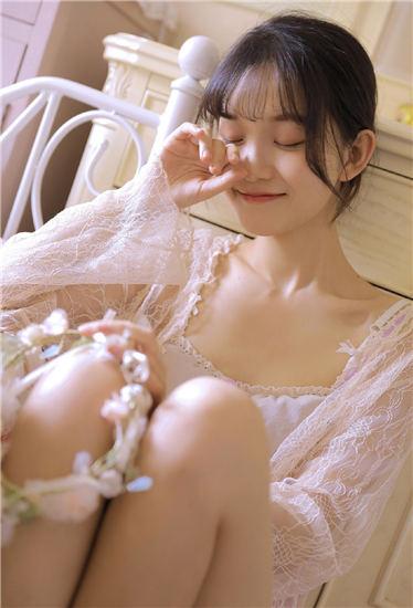 花季传媒APP污版每天看3次截图3