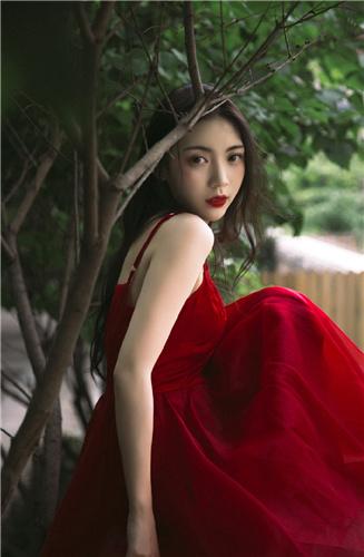 女生付费男生赚钱的聊天软件截图1