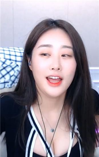 日产精品卡2卡三卡乱码网址截图1