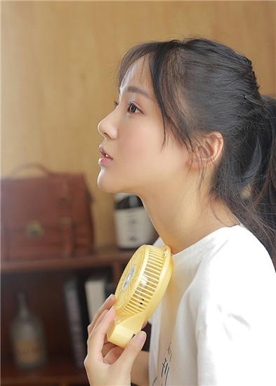 草莓视频秋葵视频绿巨人截图0