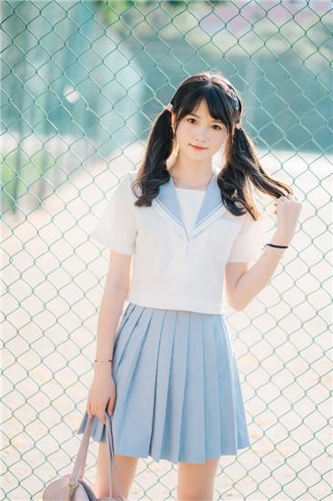 香蕉丝瓜草莓秋葵茄子绿巨人www截图1