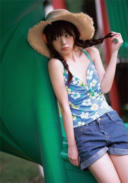 免费日韩无人区码卡二卡3卡中文版截图2