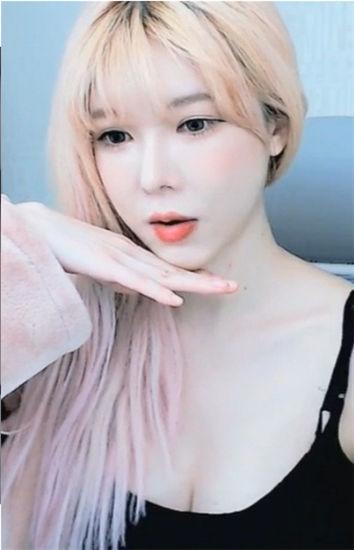 小草青青在线视频截图1