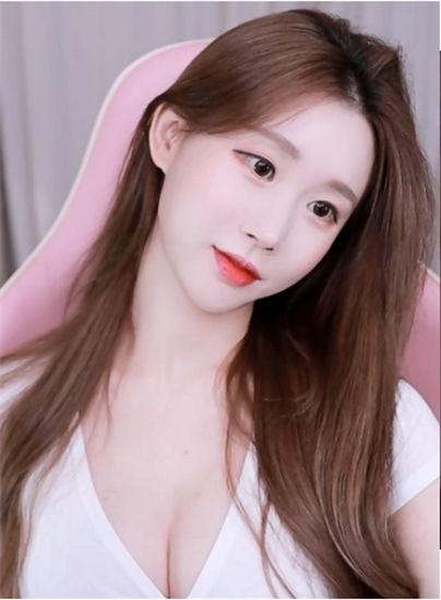 五月丁香久久丫app破解版截图3