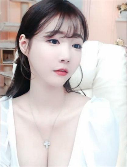 盘她2s直播app官方下载截图2