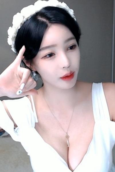 菠萝蜜不正经视频App截图3