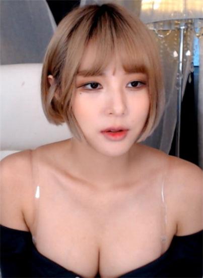 五月八月免费高清视频无限制版截图2