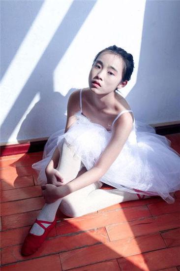 桃花视频在线观看免费播放截图3