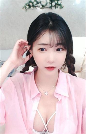 小草青青在线视频截图3