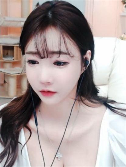 思思re热免费精品视频66app截图2