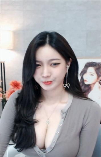 小草青青在线视频截图4