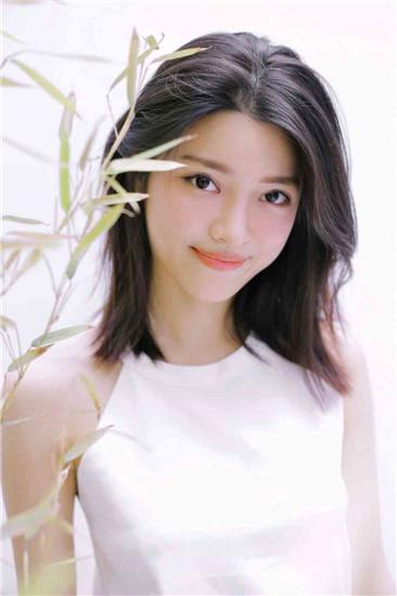 草莓香蕉樱桃黄瓜丝瓜榴莲绿巨人官方版截图0