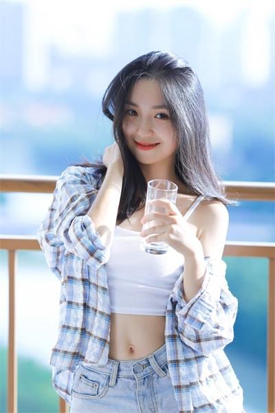 99无人区码一码二码三码四精品版截图2