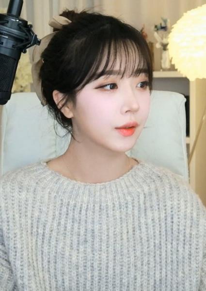 Sunflower Strawberry Okra Cucumber Lychee Luffa App