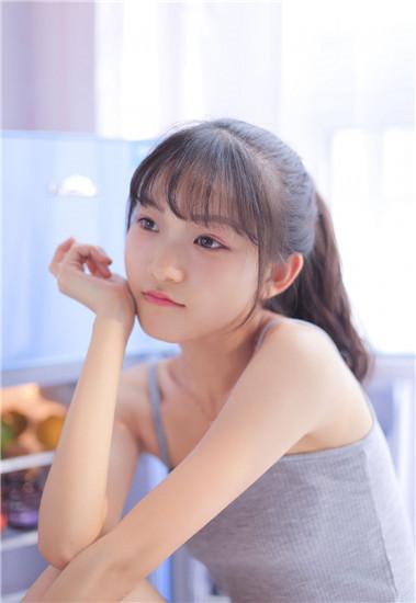 Dirty strawberry, loofah and durian release themselves late at night