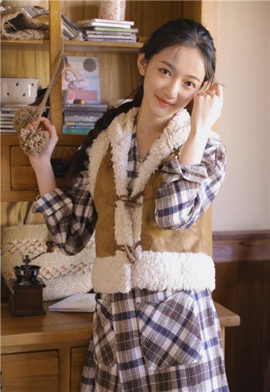 Strawberry Cherry Luffa Rich Second Generation Okra Durian Apple Version