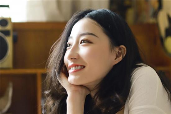 Eggplant Banana Durian Strawberry Luffa Sunflower Piglet Apple iOS