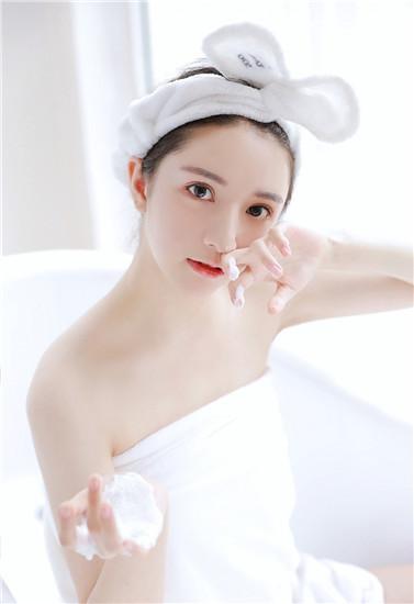 Loofah, Strawberry, Okra, Eggplant, Duck Neck, Download and Watch Unlimited