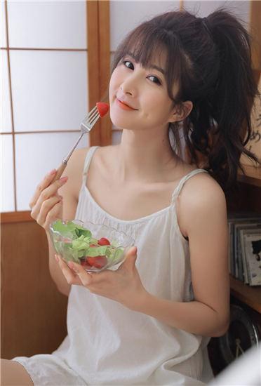 Watch the full version of Cherry TV series Watermelon video online