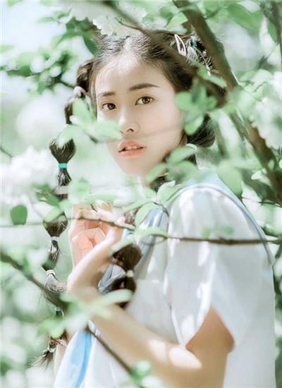 茄子短视频app跟抖音有点像的ios版截图1